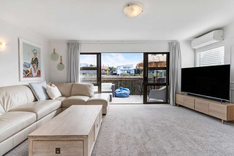 2/3 Whitby Crescent Mairangi Bay_7