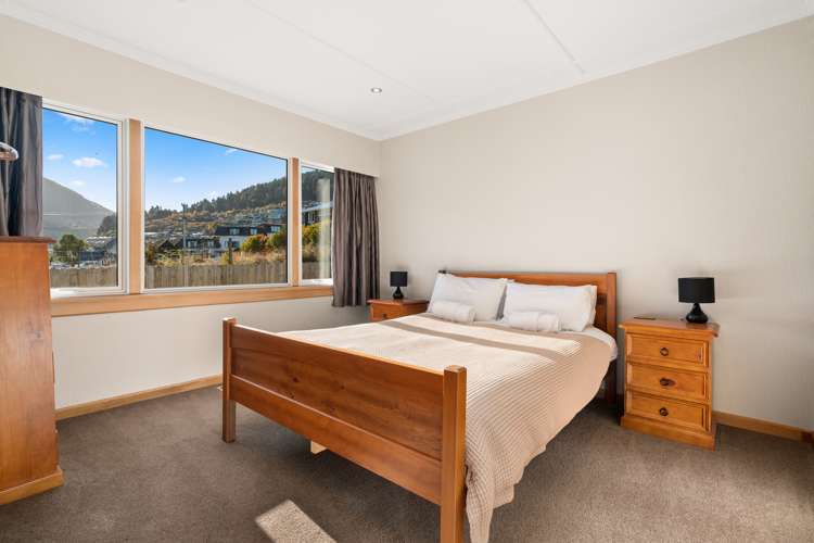 8 Brisbane Street Queenstown_11
