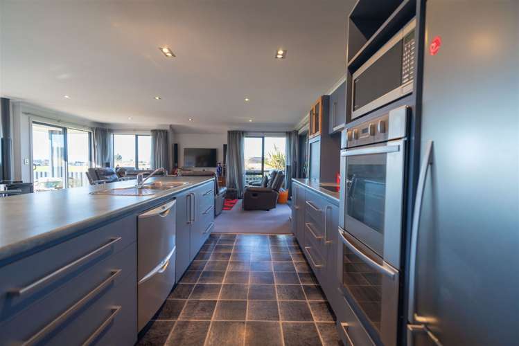 12 Tawera Place Te Anau_13