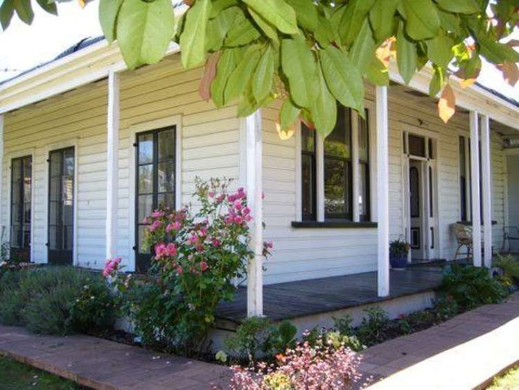 64 Shiel Street Reefton_0
