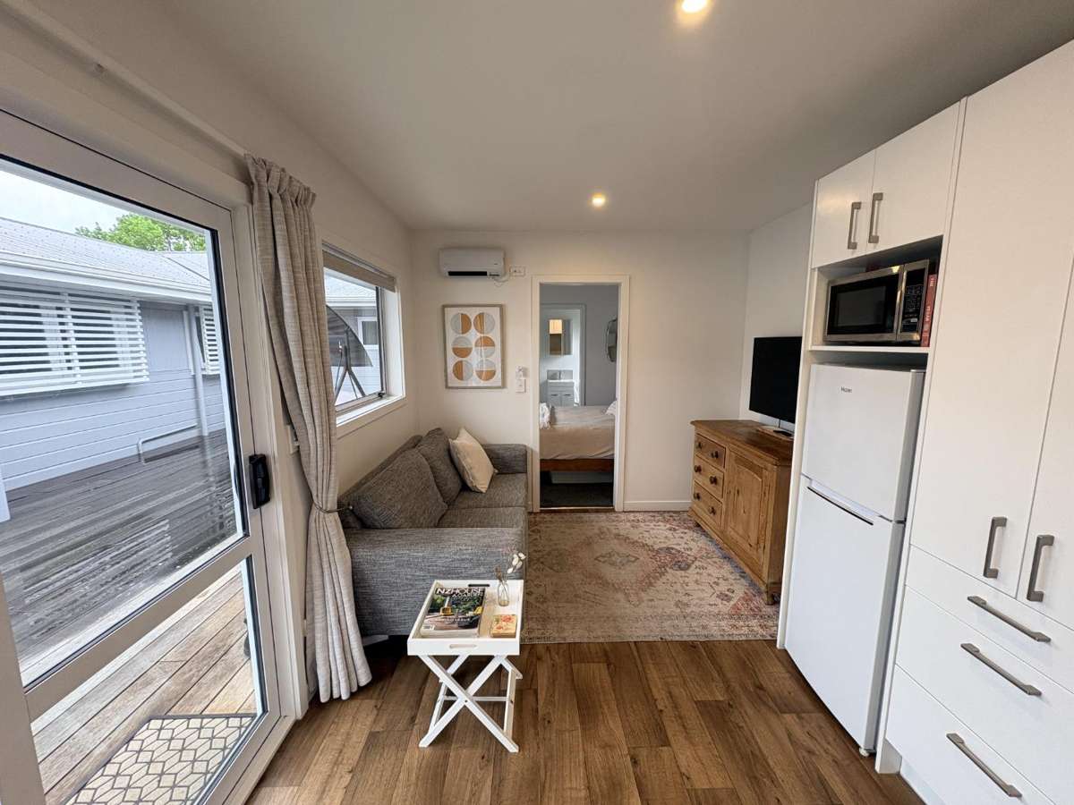 1-Bedroom Beauty on Brookvale 4
