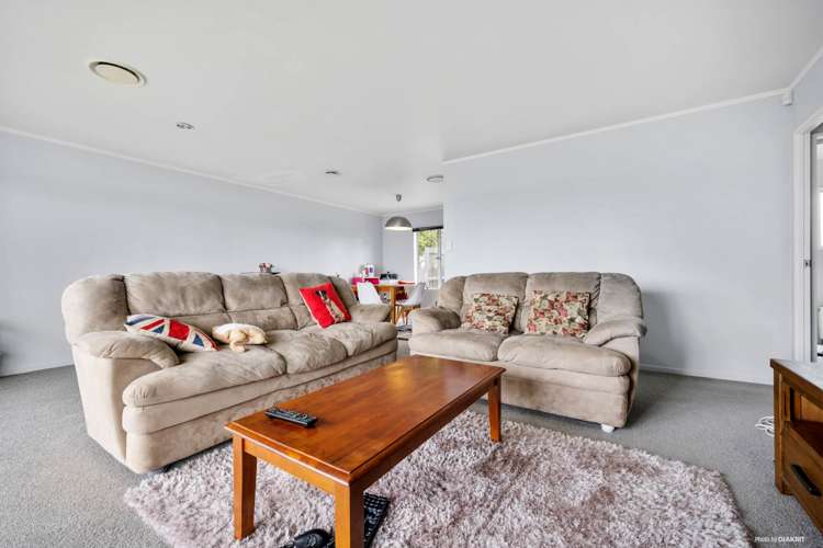 8 Constance Place Clover Park_11