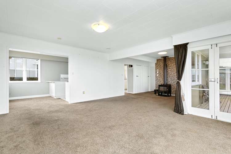 252 Dowse Drive Maungaraki_7