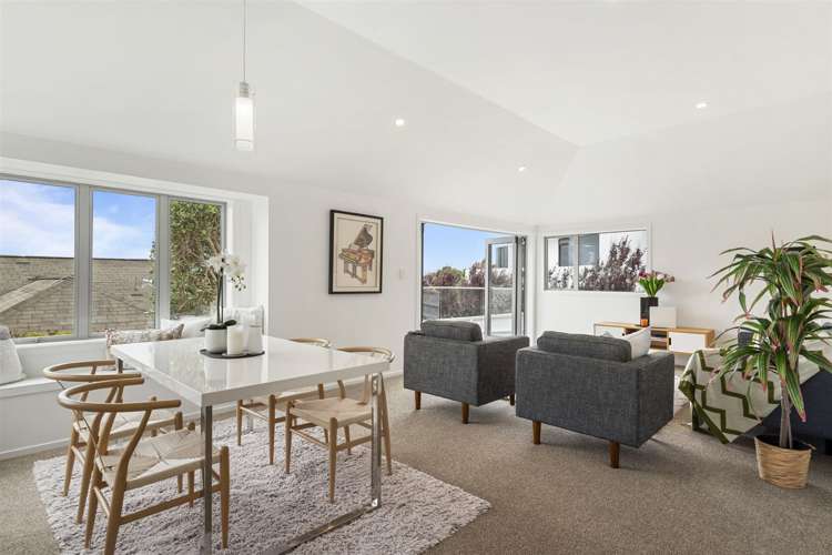 2/14 Bournemouth Terrace Murrays Bay_8