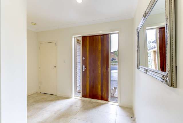 8 Oakmont Place Rototuna_3