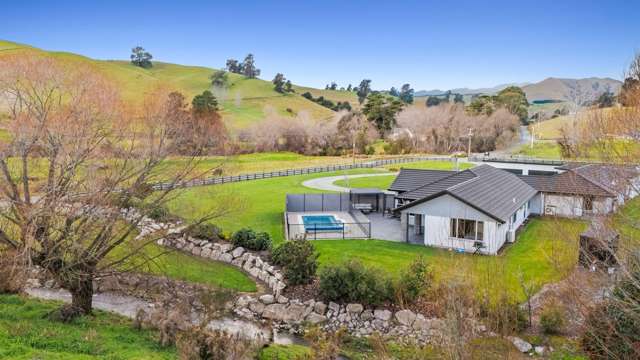 Country Elegance With Expansive Garaging