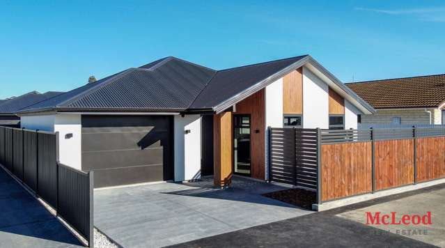 Brand New West Side Townhouse – Move In & Enjoy!