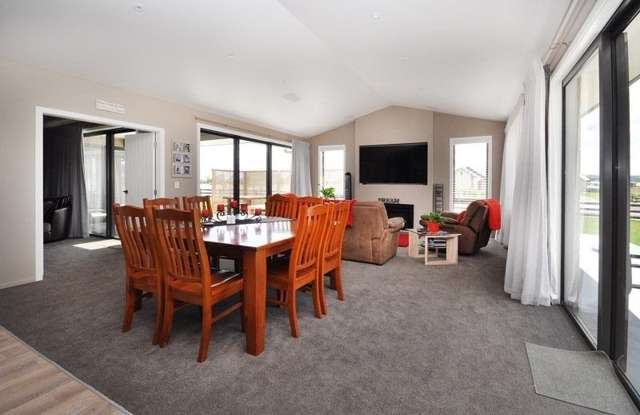 81 Baxter Michael Crescent Cambridge_2