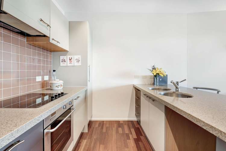 507/11 Tamariki Avenue Orewa_4