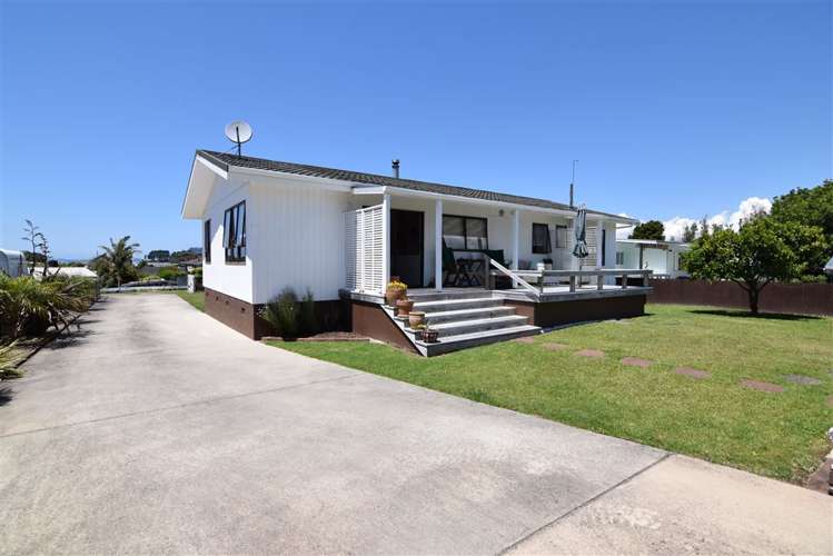 32 Hornsea Road Tairua_12