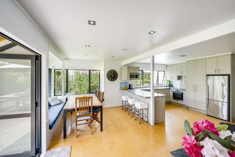 1127 Riverslea Road South Longlands_11