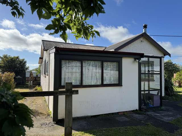 2 Lake Street Takapau_1