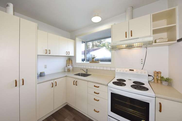 2/36 Compton Street Woolston_13