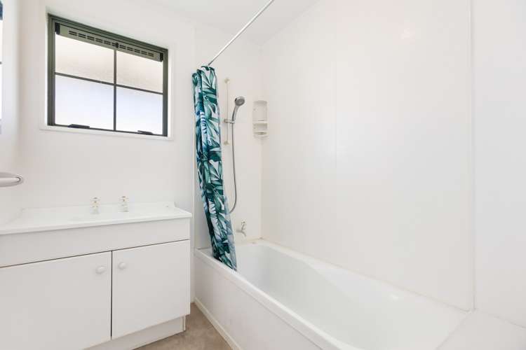 10 Albert Drive Clyde_9