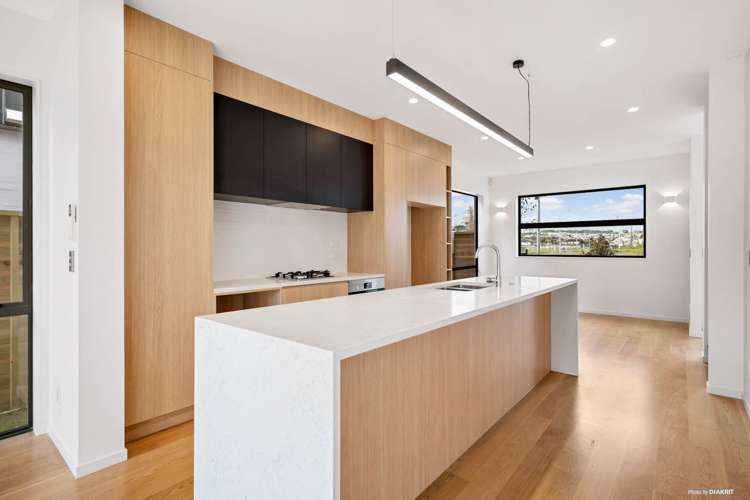 6 Whakaora Lane Flat Bush_7