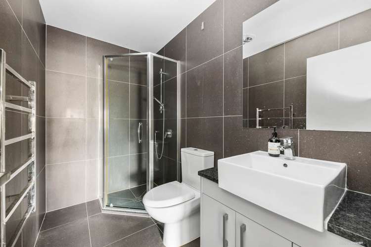 52 Pencaitland Drive Flat Bush_6