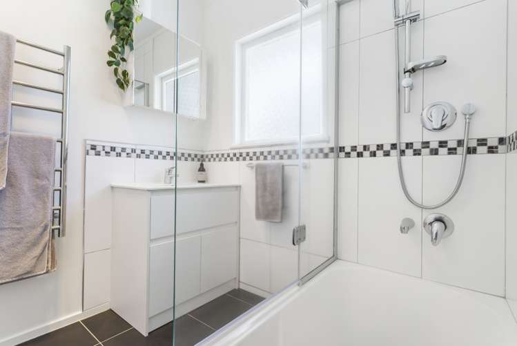 10 Vandeleur Avenue Birkdale_16