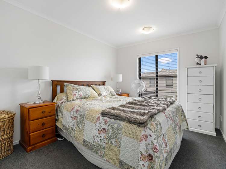 6 Barnea Circle Glen Eden_12