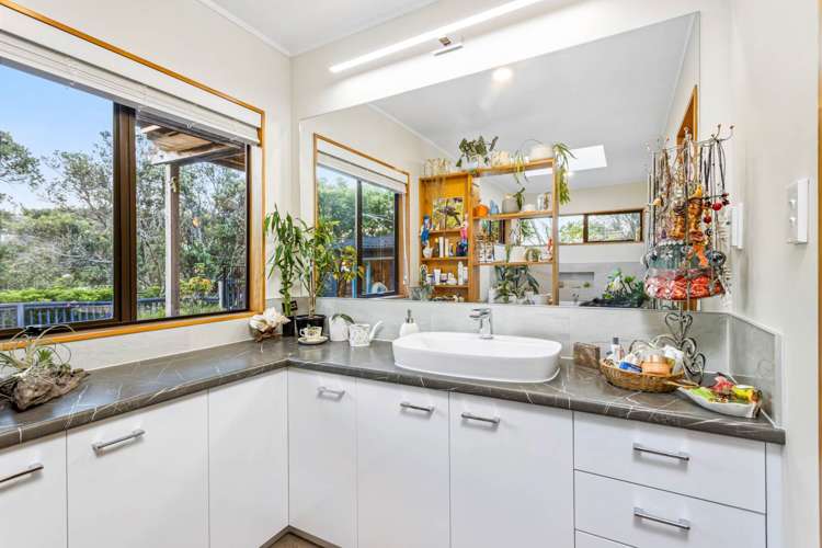 6 Clayden Drive Gulf Harbour_12