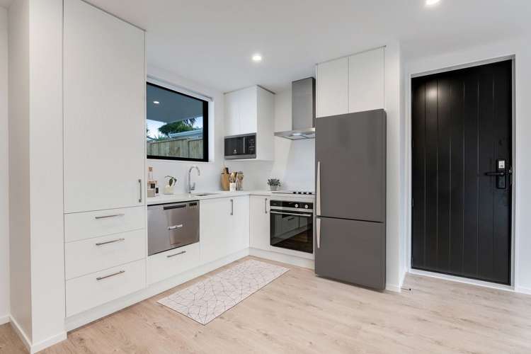 2/11 Paramu Avenue Birkdale_5