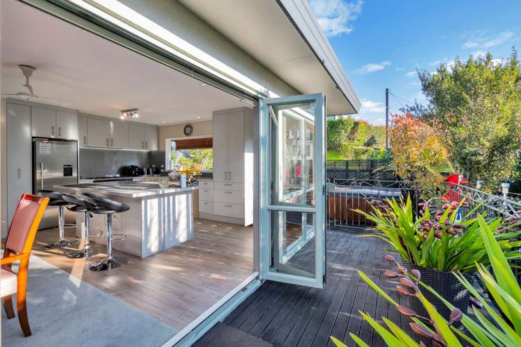 2/160 Cliff View Drive Green Bay_11