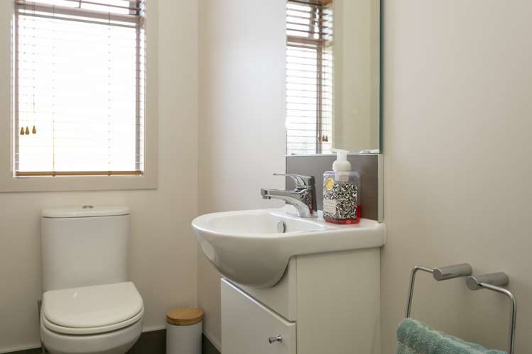 72 Dalmore Way Acacia Bay_19