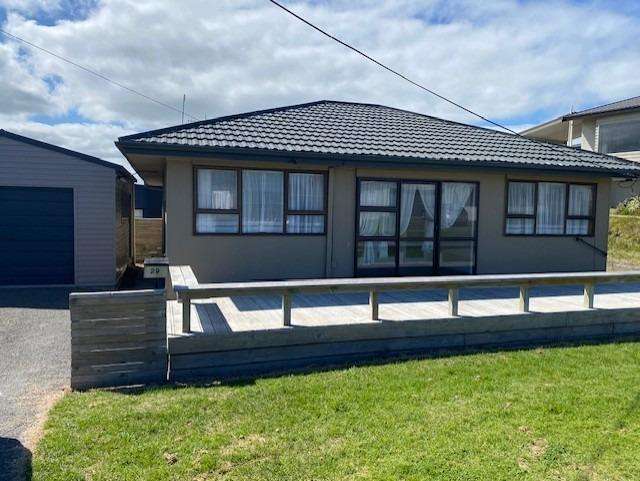 2  BEDROOMS - FOXTON BEACH