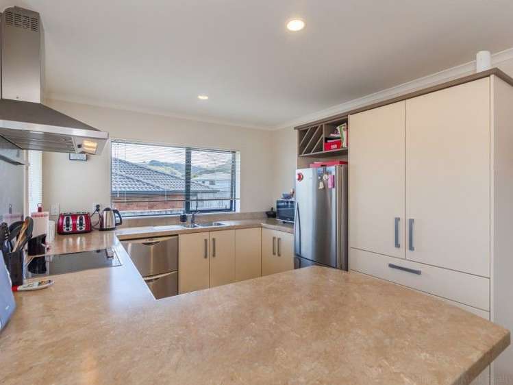 54 Percy Kinsman Crescent Riverstone Terraces_8