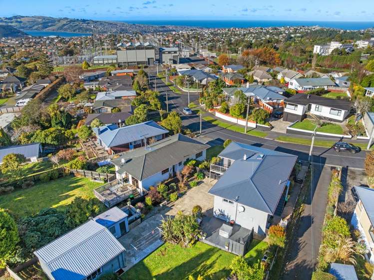 81 Gilkison Street Halfway Bush_19