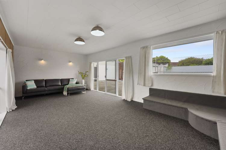 21 Hall Grove Ebdentown_10