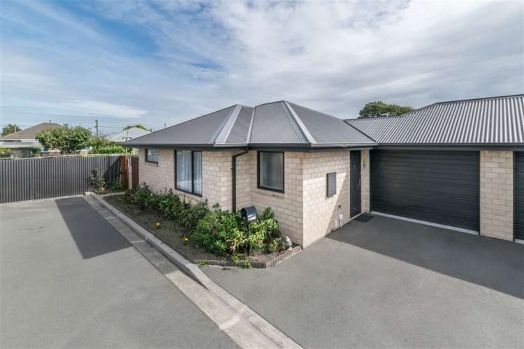 6 Cris Lodge Courts Hornby_8