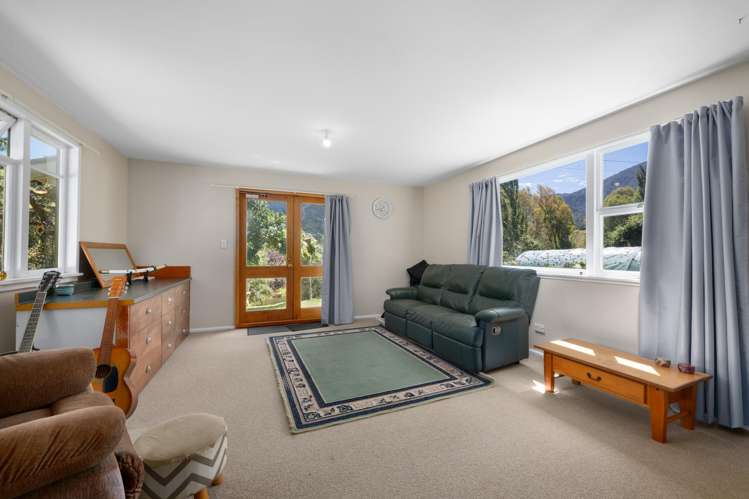 511 State Highway 1 Picton_15