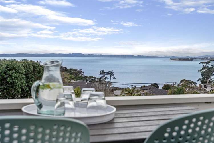 5a Colmar Road Mellons Bay_4