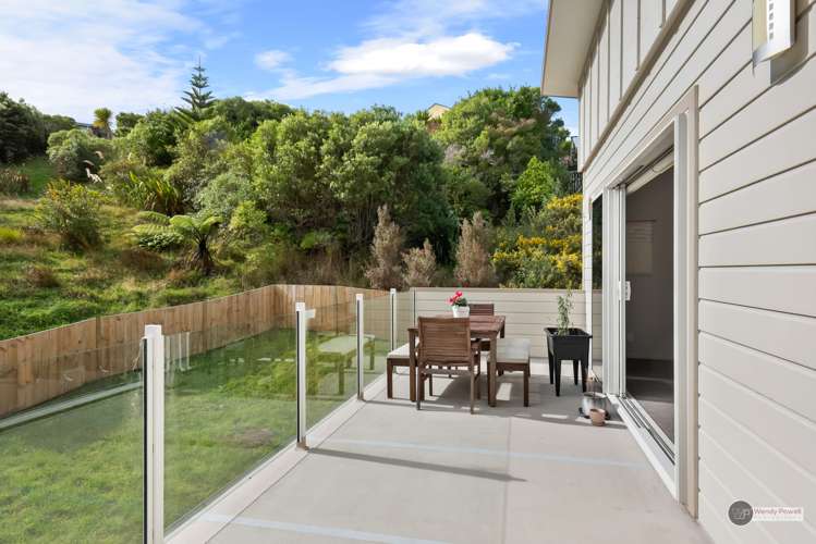 17 Oceanview Terrace Tirohanga_22