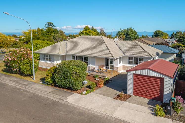 38 Willow Avenue Stoke_16