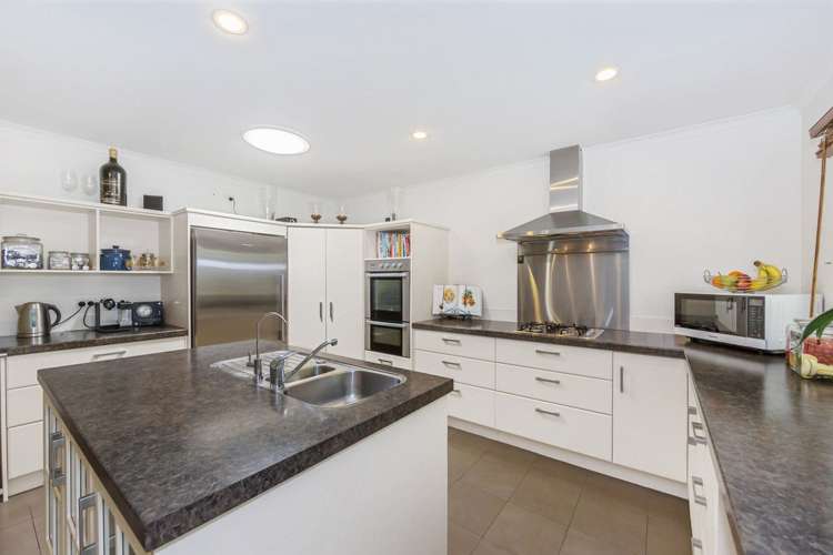 57 Chesterfield Way Orewa_20