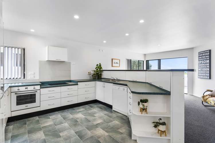 86 Wade River Road Stanmore Bay_7