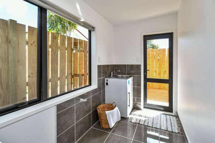 38 Diorella Drive Clover Park_19