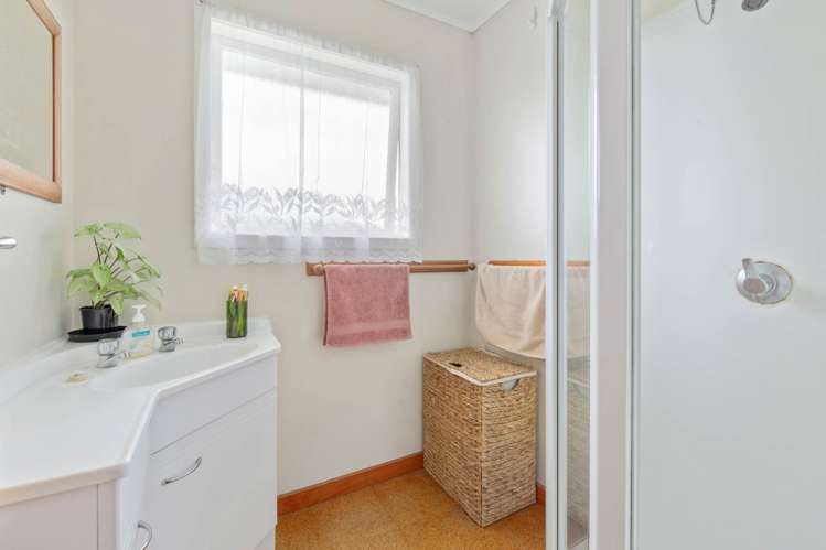 44 & 44A Kelvin Road Papakura_16