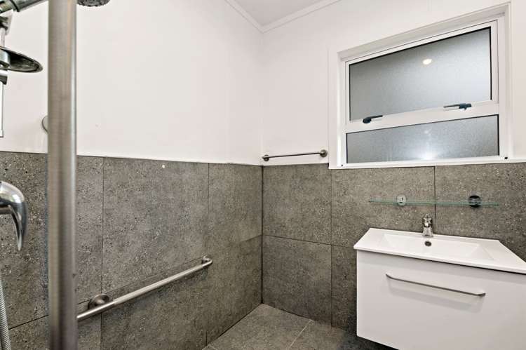 18 Carlton Street Glenholme_8