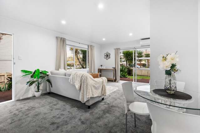 1/322 Royal Road Massey_4