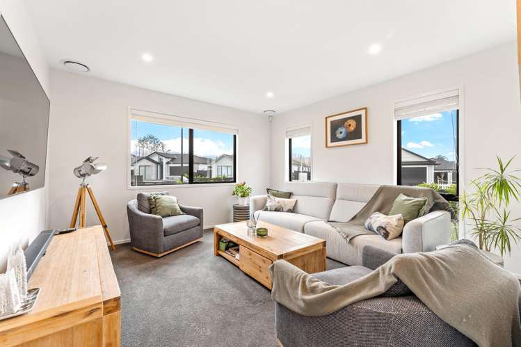 8 Matahae Crescent Wainui_7