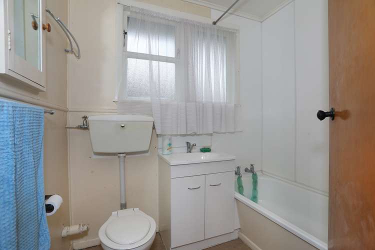 22 Barton Street Marton_8