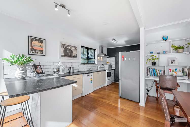 61 Shearer Crescent Naenae_6