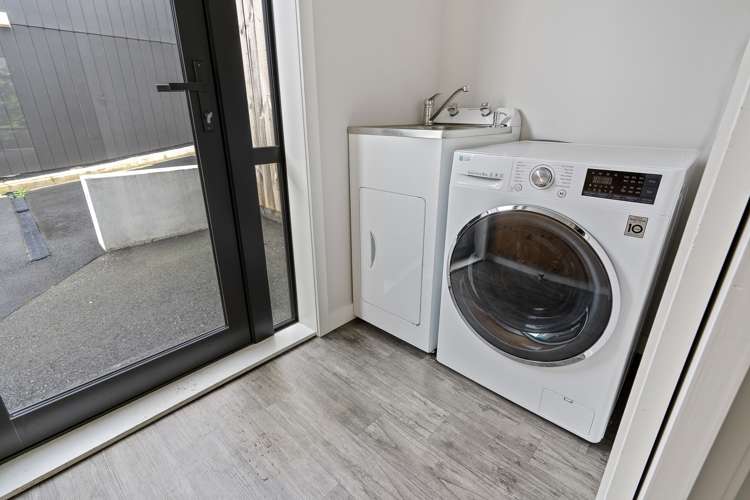 2/25 Thackeray Street Hamilton Lake_14