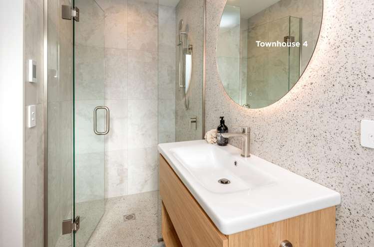 8/8 Akoranga Place Hornby_8