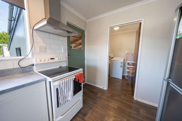 19 Peace Street Tuatapere_7