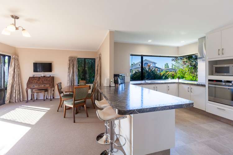 6 Bishops Close Greenmeadows_23