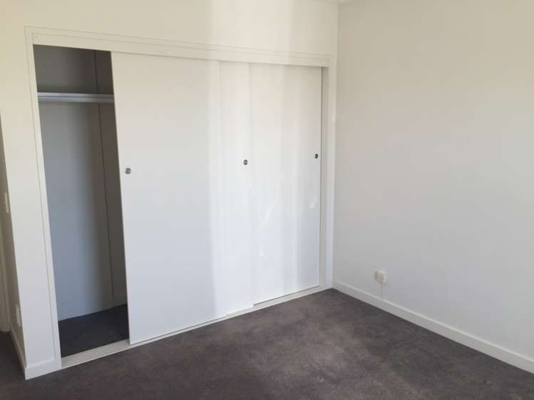 2/33 Winchester Street 10190_4