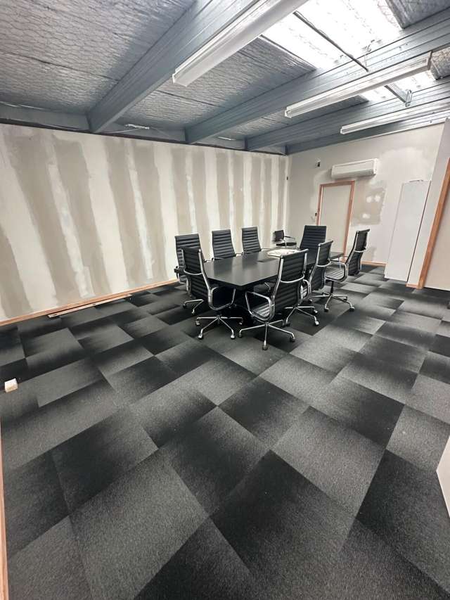 9c Airborne Road Albany_4